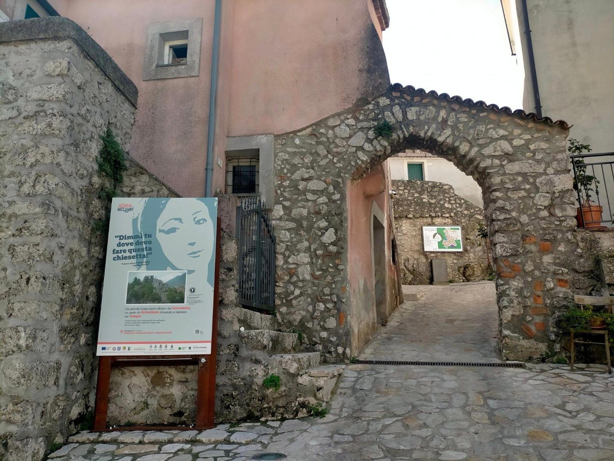 הוילה Colliano Il Borgo Dei Normanni מראה חיצוני תמונה